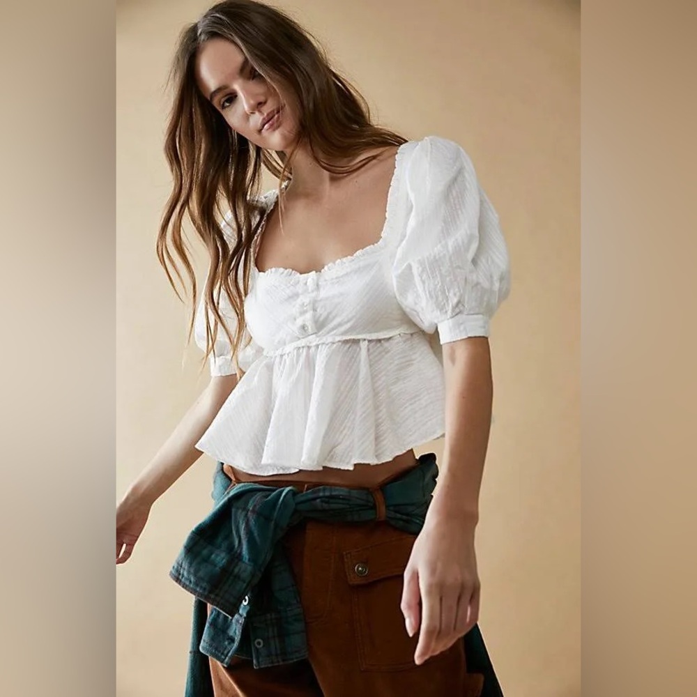 NWOT Free People Leave It To Me white Puff Sleeve Pleated Crop Babydoll Top